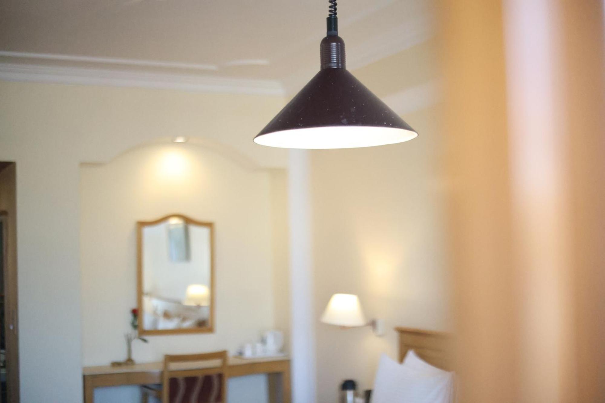 Hotel Willow Banks - Boutique 4 Star Hotel On The Mall Road Шимла Экстерьер фото