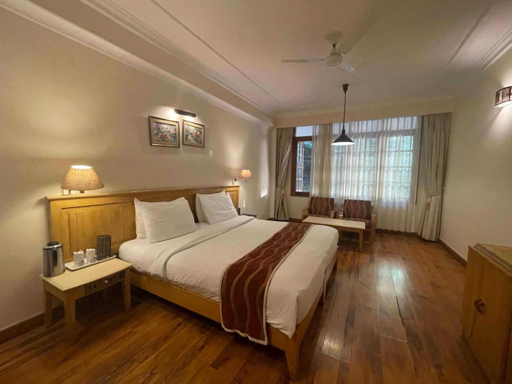 Hotel Willow Banks - Boutique 4 Star Hotel On The Mall Road Шимла Экстерьер фото